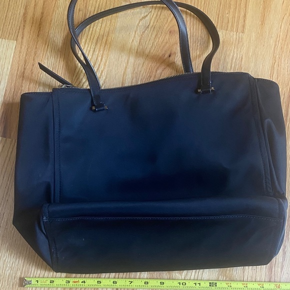 Kate Spade Elegant Black Tote - Picture 4 of 6